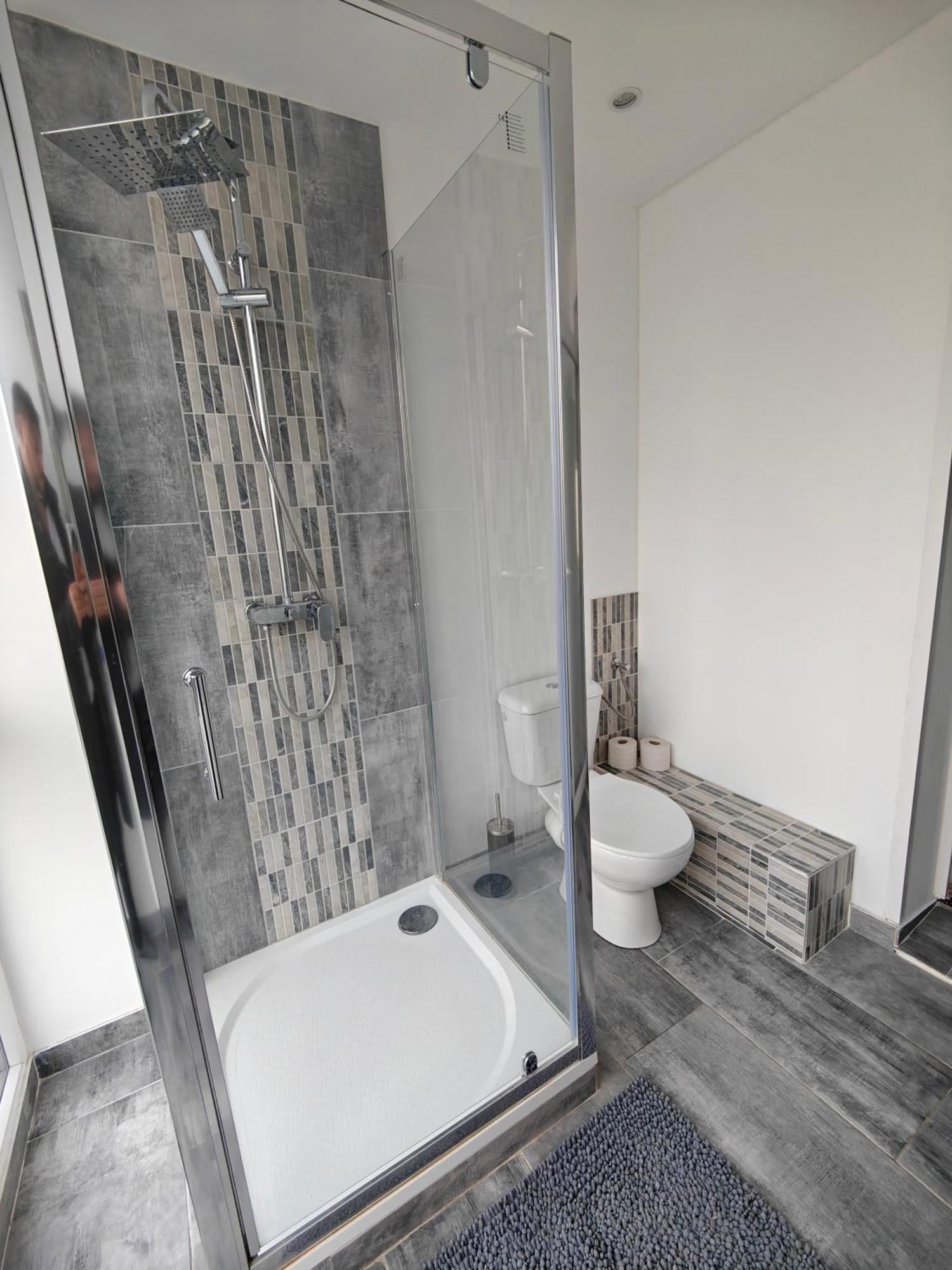 Suite 2 Lits Auberge Du Manala Hotel 24 24 Proche Basel Сен-Луи Экстерьер фото